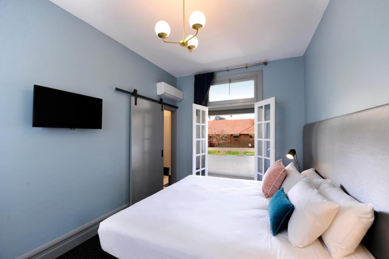 The Stirling Arms Hotel Perth Eksteriør billede