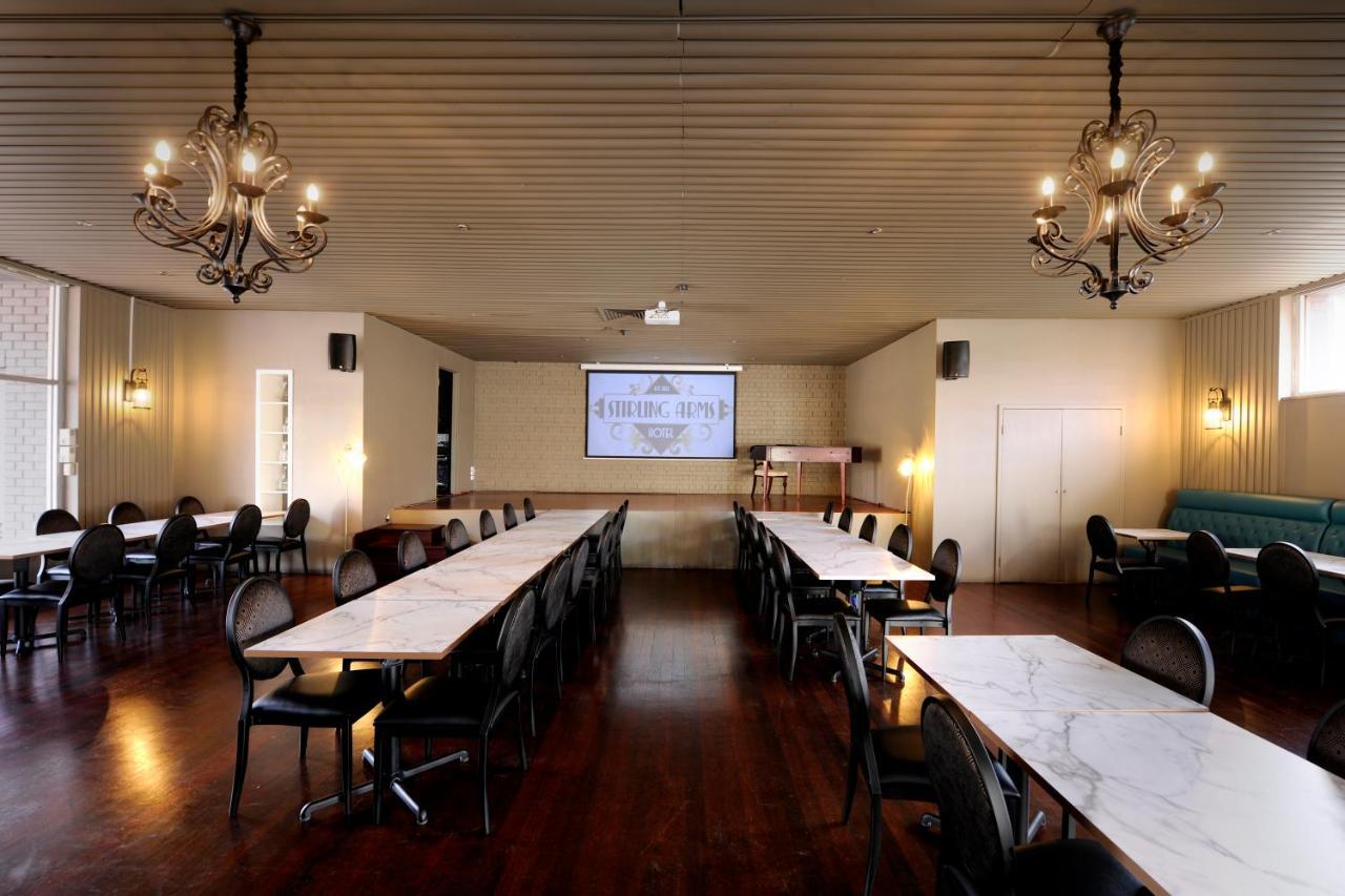 The Stirling Arms Hotel Perth Eksteriør billede