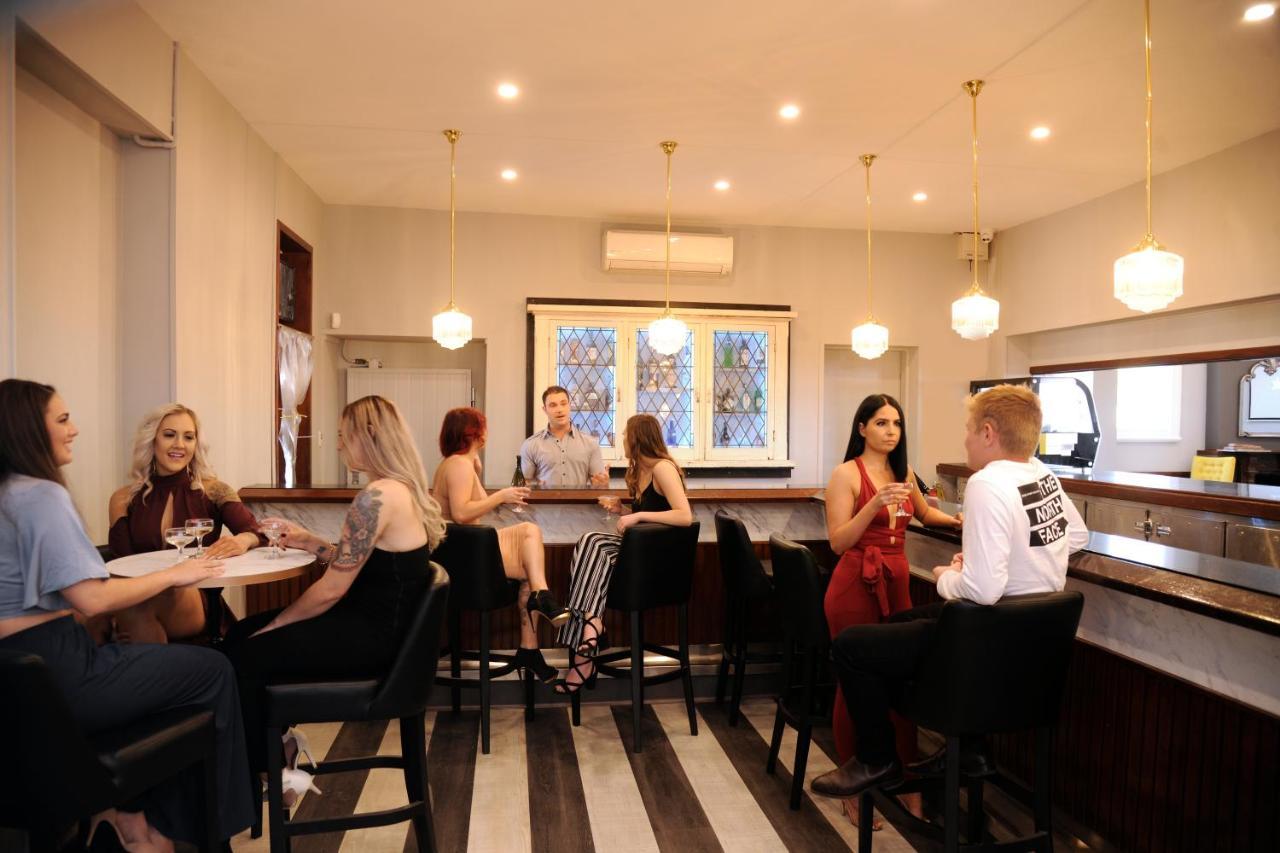 The Stirling Arms Hotel Perth Eksteriør billede